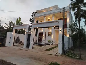 Furnished 5bdrm House in Suraj, Kandana for sale