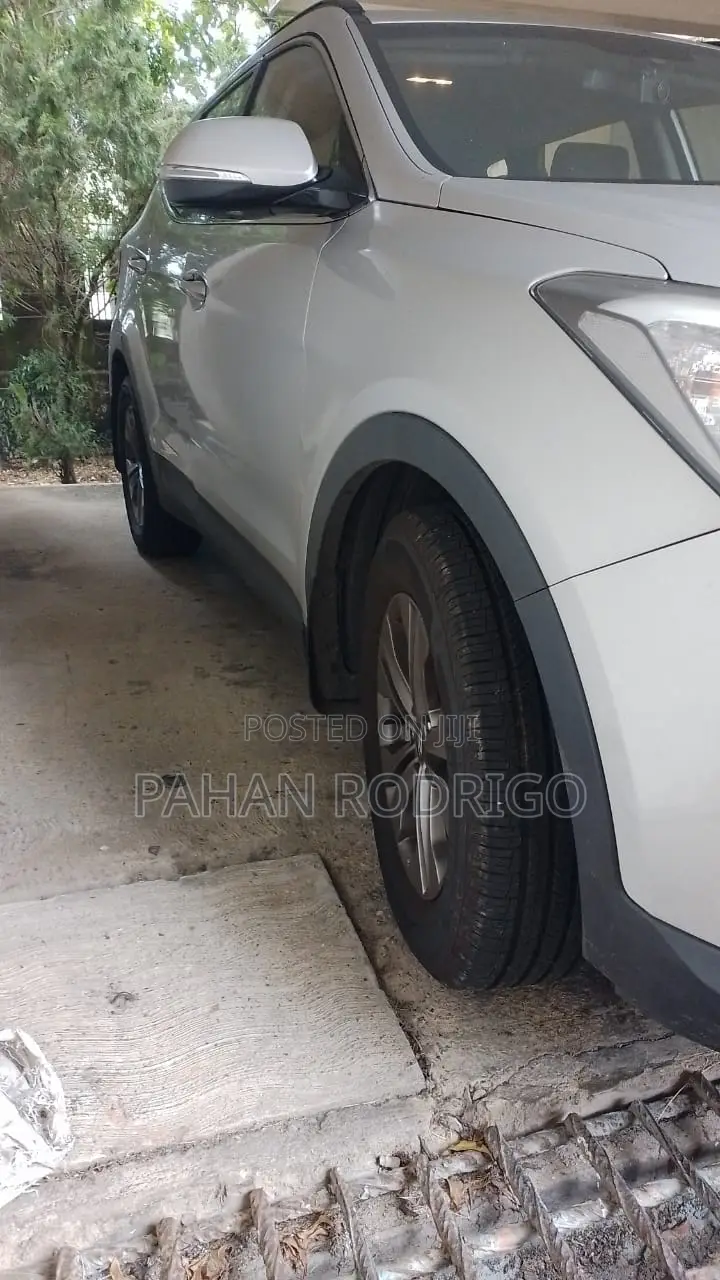 Hyundai Santa Fe 2015 Silver