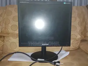 Samsung B1740 Monitor