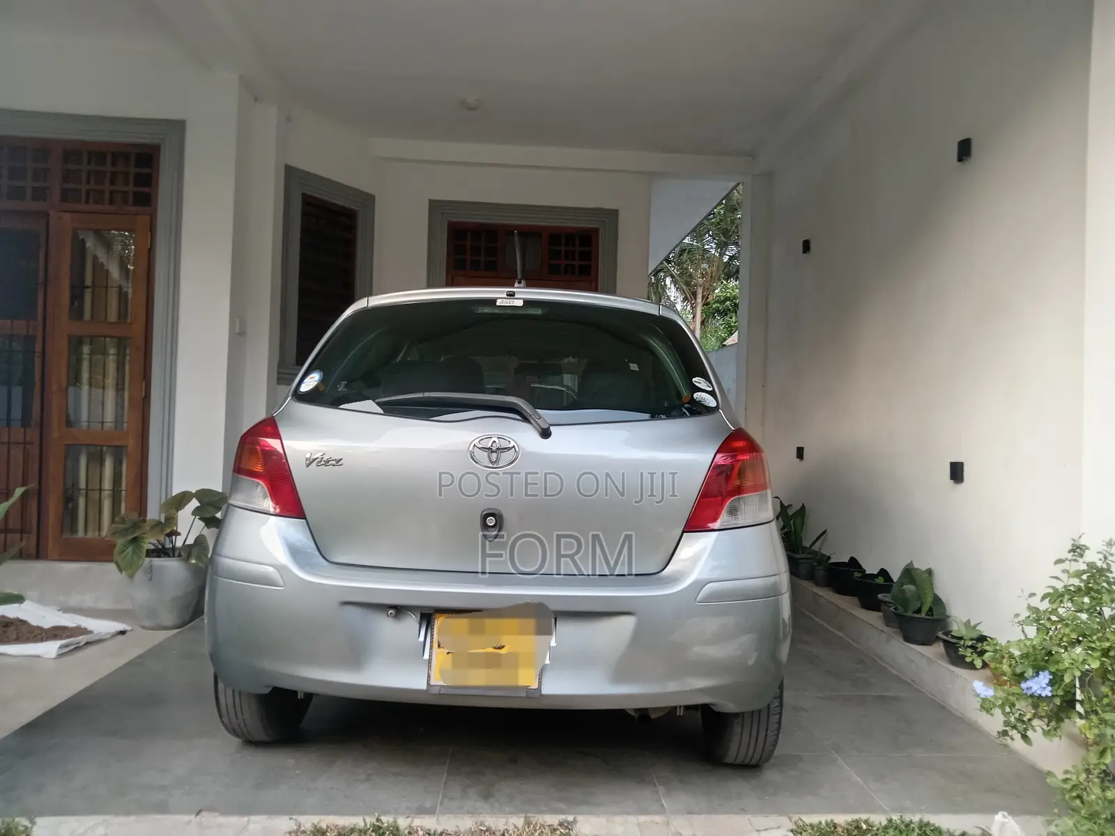 Toyota Vitz 2008 Silver