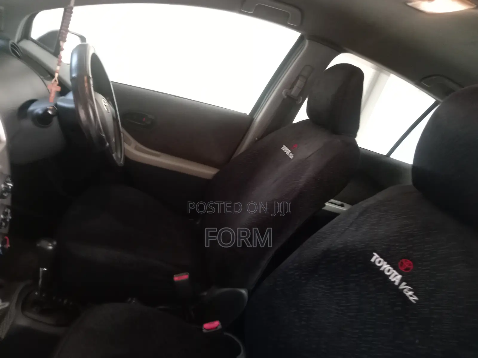 Toyota Vitz 2008 Silver