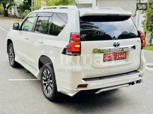 Toyota Land Cruiser Prado 2.7 2023 White