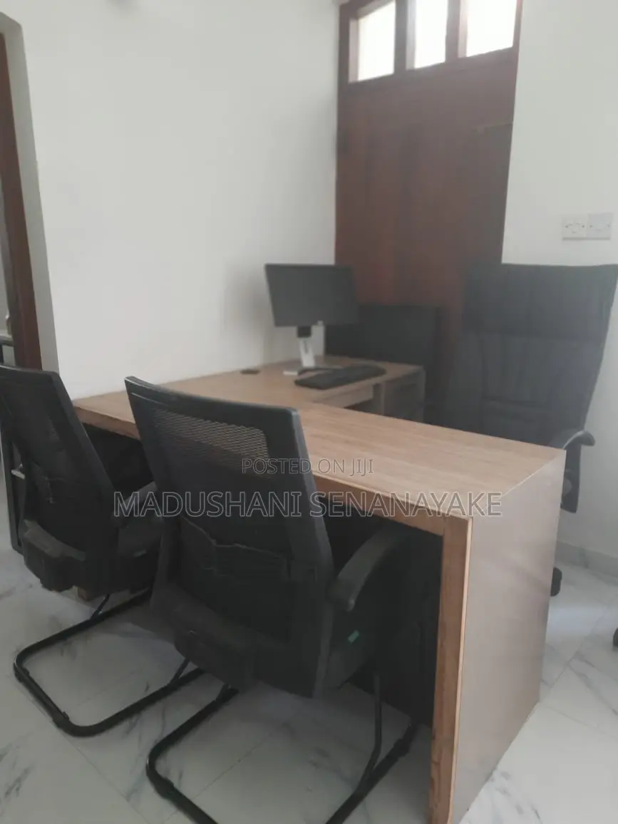 Office Executive Table Executive Chair and 2 Visitors Chair