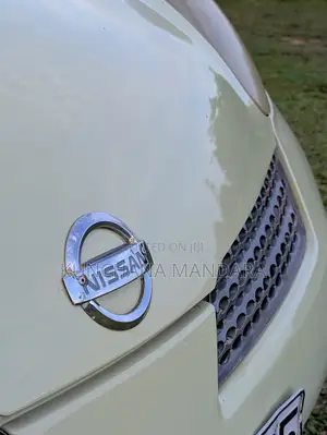 Nissan March 2002