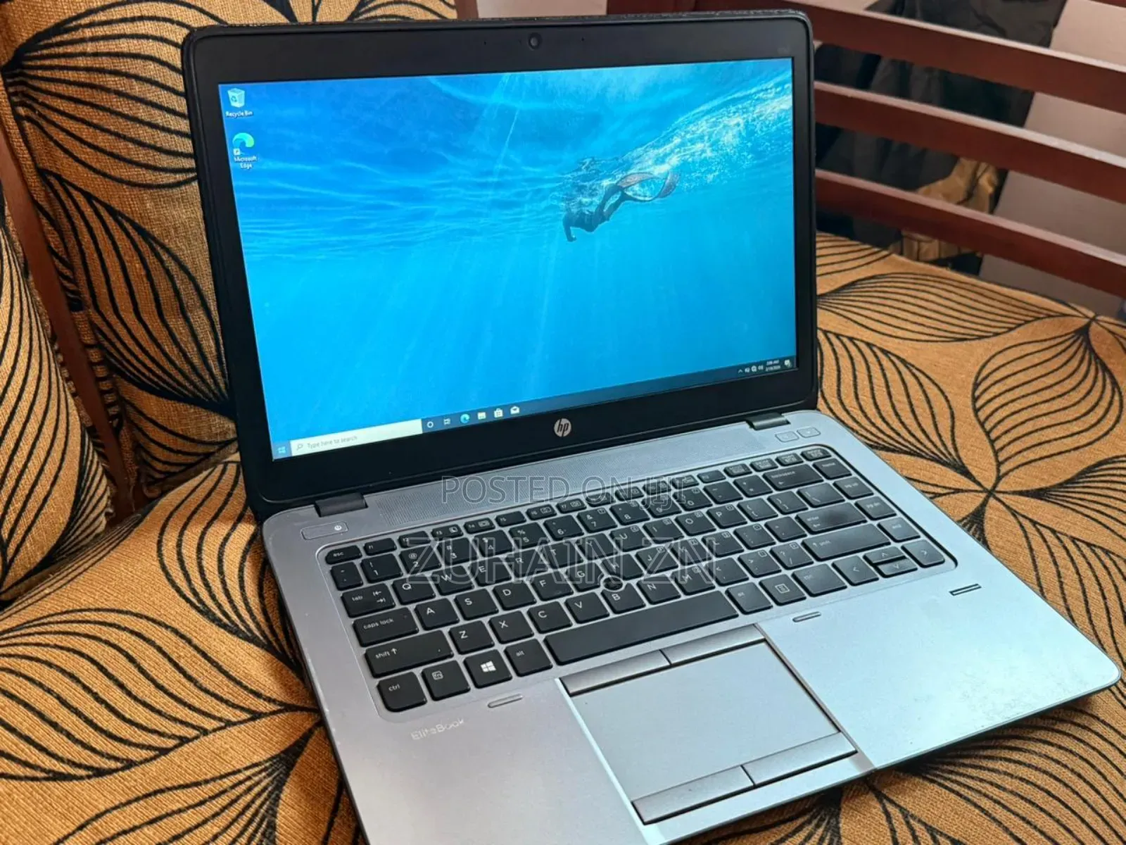 Laptop HP 15-dy1032wm 8GB Intel Core i5 SSD 128GB