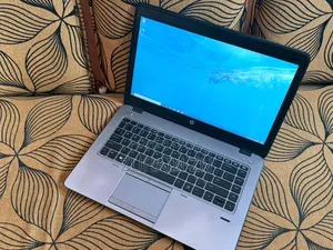 Laptop HP 15-dy1032wm 8GB Intel Core i5 SSD 128GB