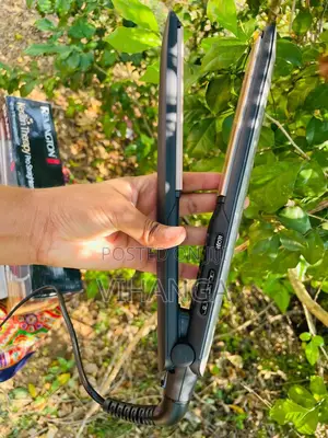 Remington Keratin Therapy Pro Straightener