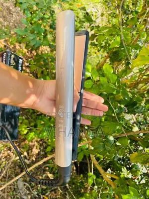 Remington Keratin Therapy Pro Straightener