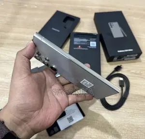 New Samsung Galaxy S24 Ultra 256 GB Gold