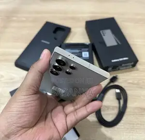 New Samsung Galaxy S24 Ultra 256 GB Gold