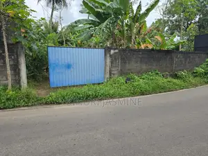Near Athurugiriya Highway Entrance - Land for Sale