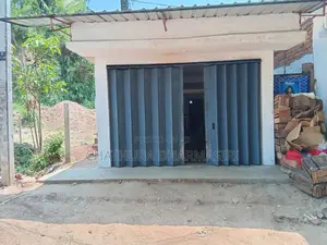 Commercial Building for Shop / Warehouse Rent