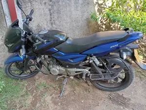 Bajaj Pulsar N150 2017 Blue