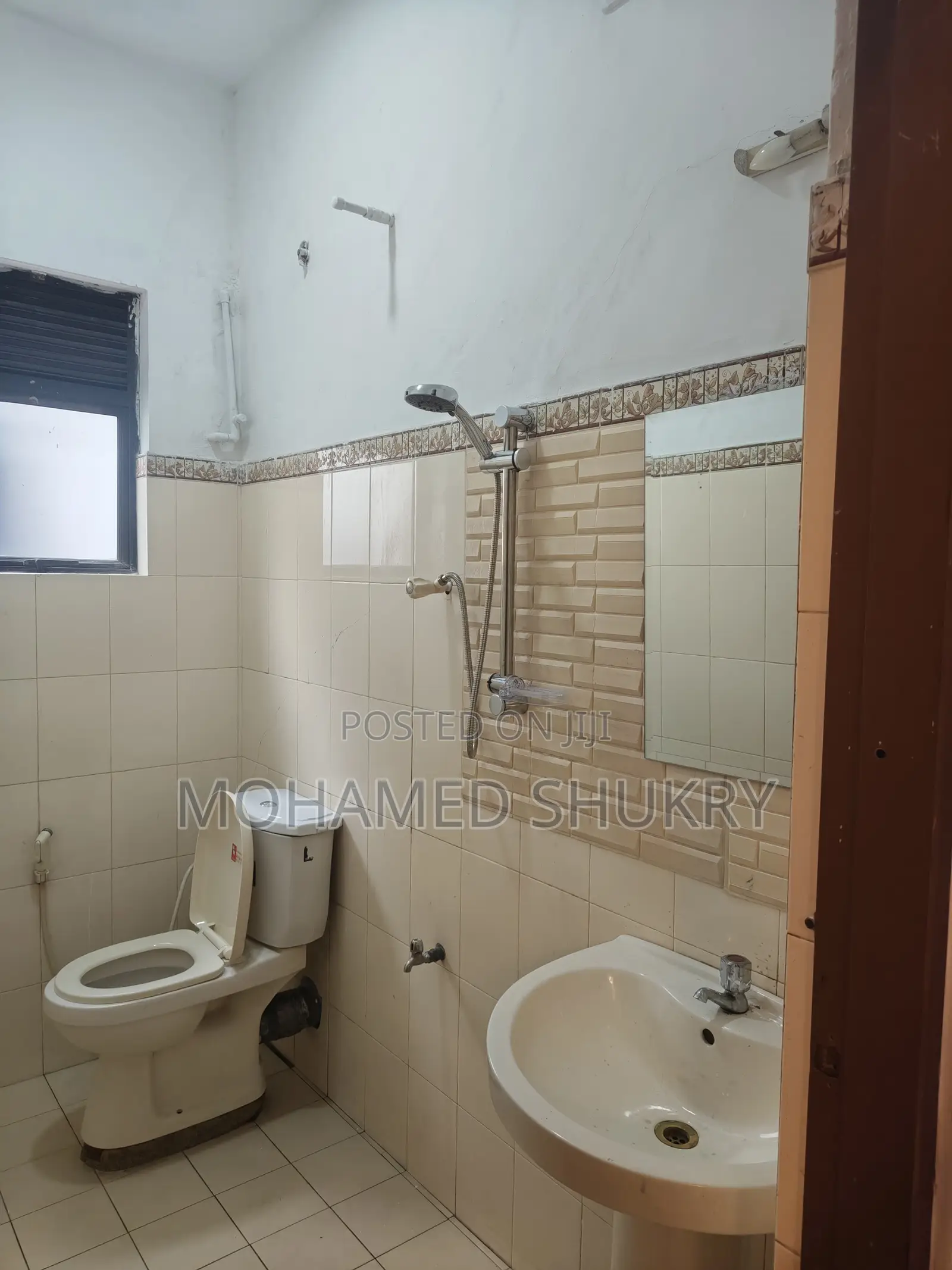 5bdrm House in Borella for sale