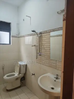 5bdrm House in Borella for sale