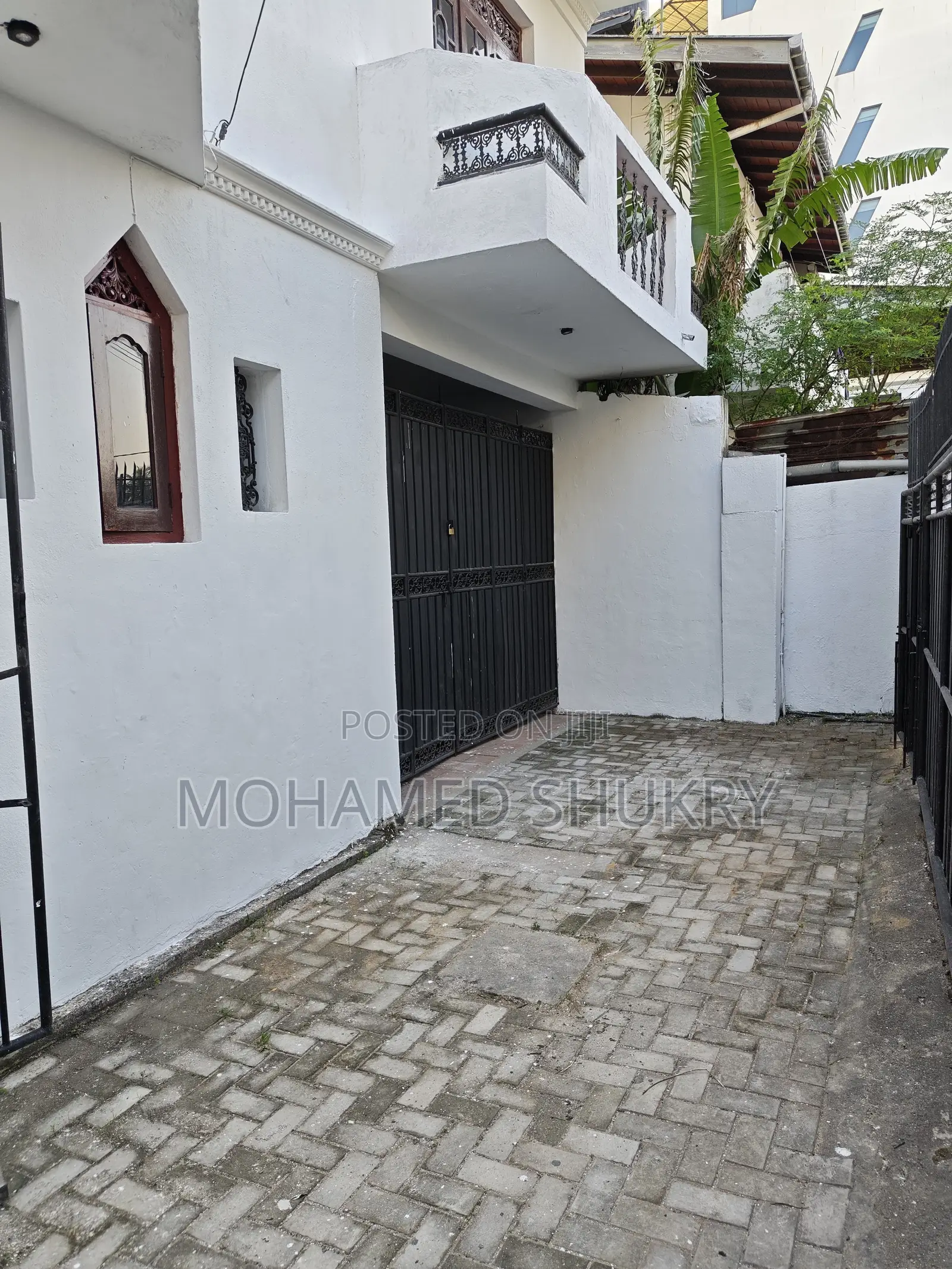 5bdrm House in Borella for sale