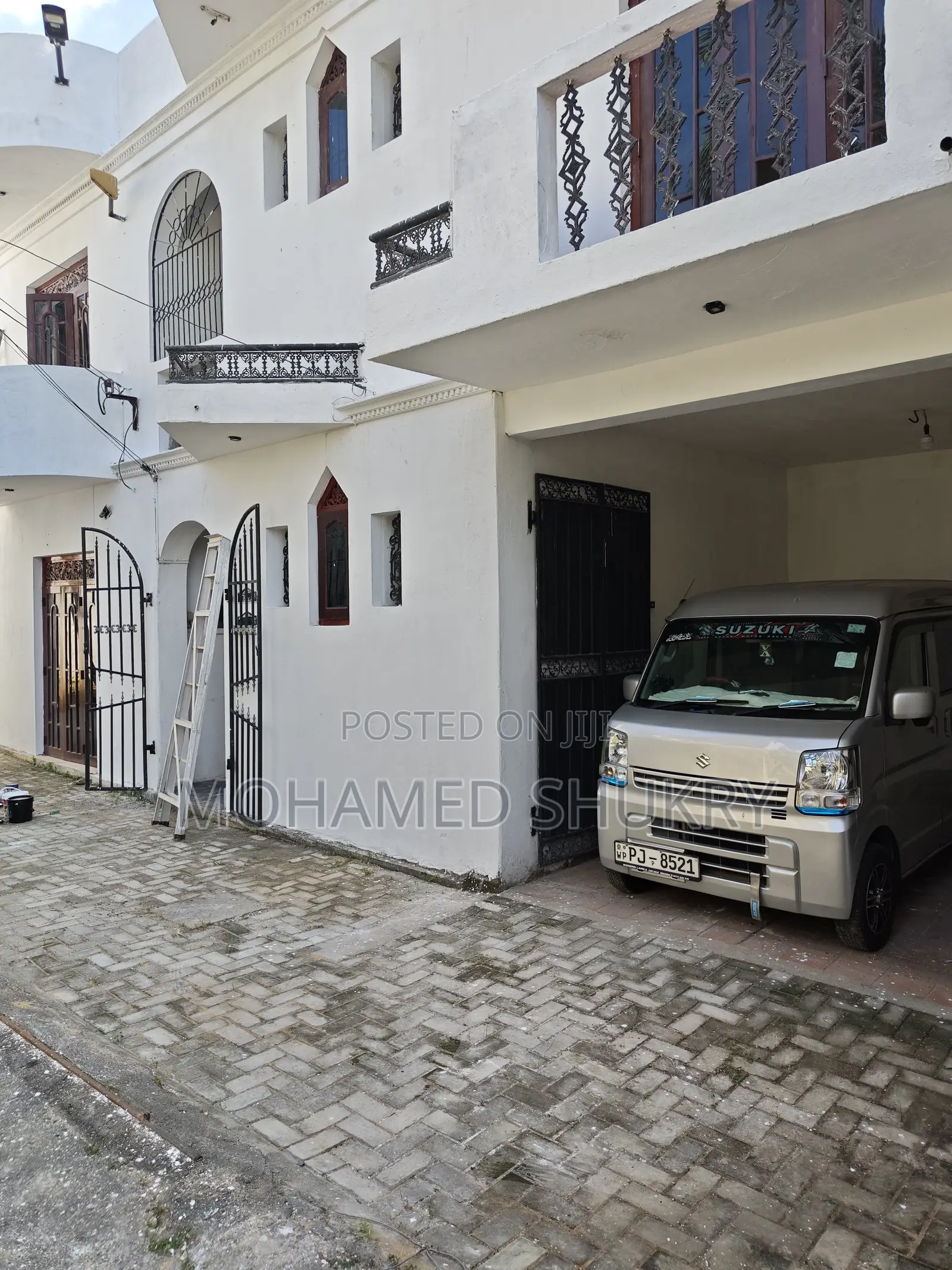 5bdrm House in Borella for sale