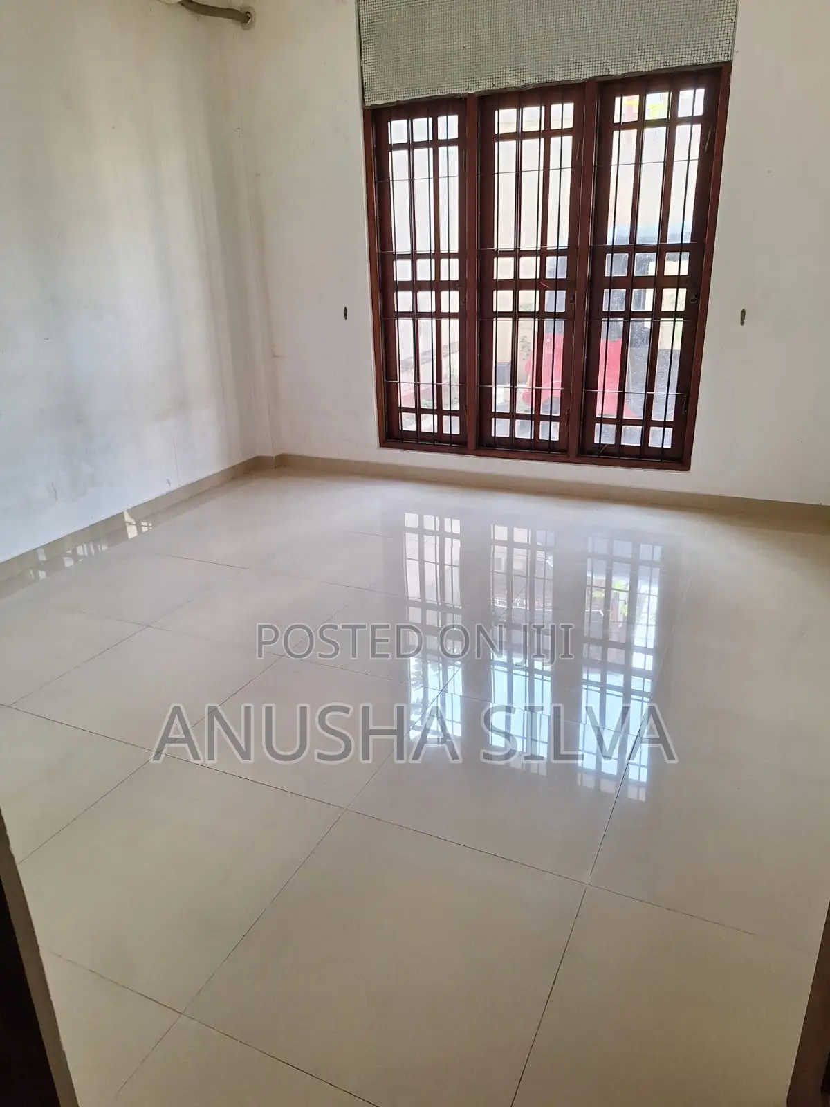 3bdrm House in 99B Sri Somerathana for rent