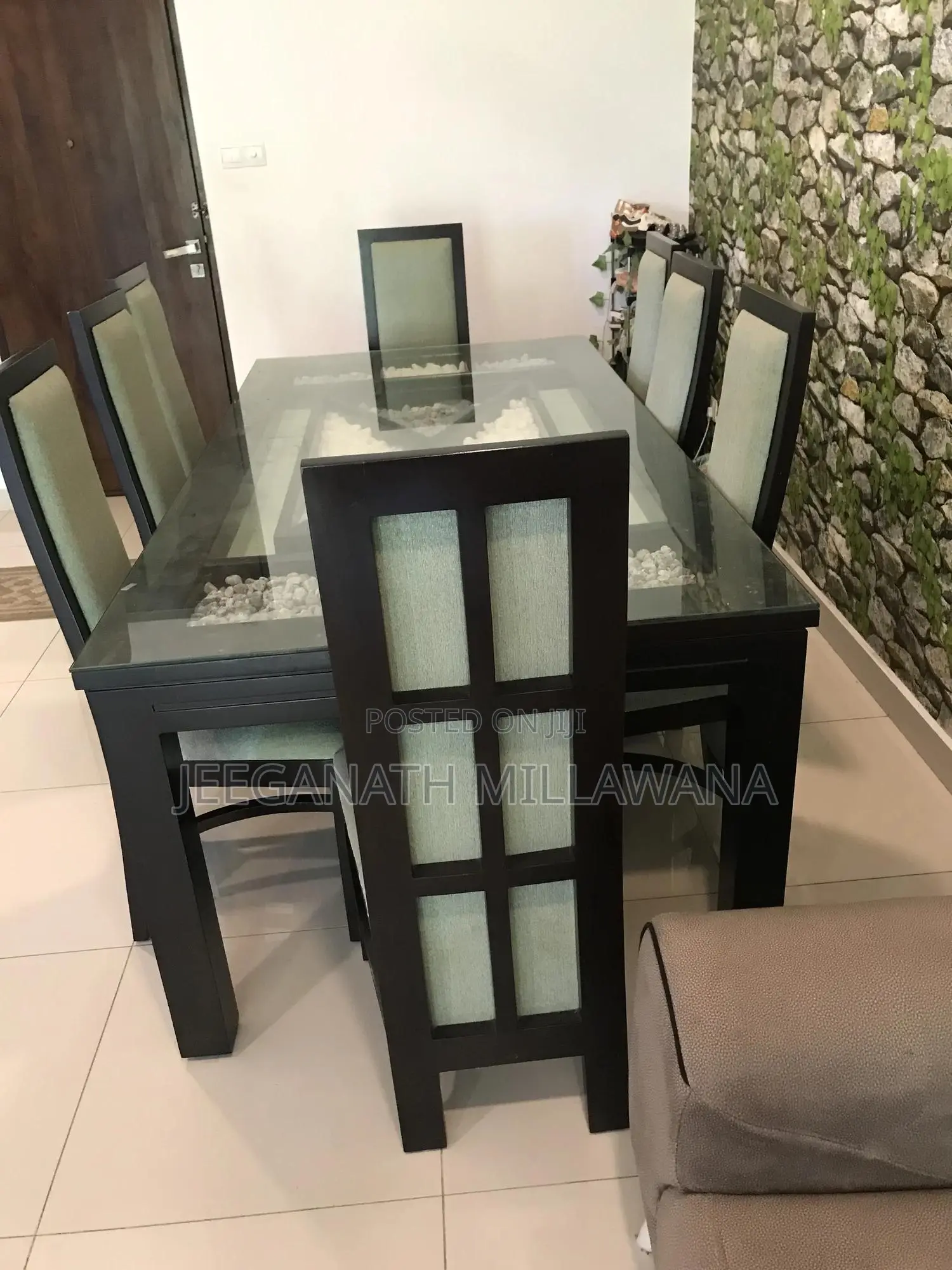 Dining Table for Sell