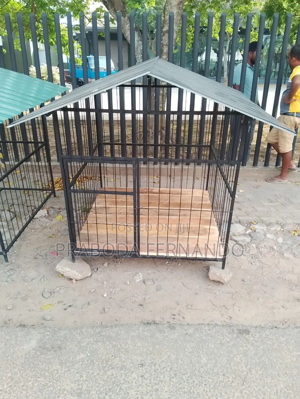 බලු කුඩුව Dog Cage