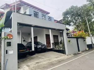 5bdrm House in Kahathuduwa for sale