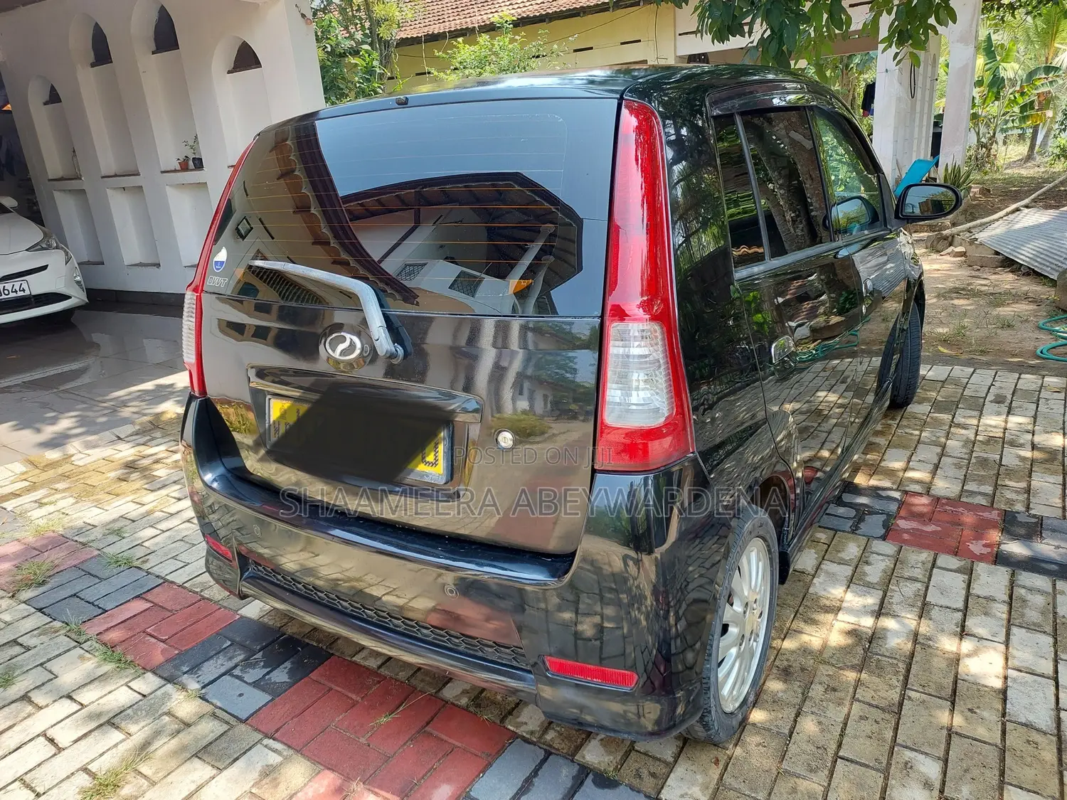 Car 2011 Black
