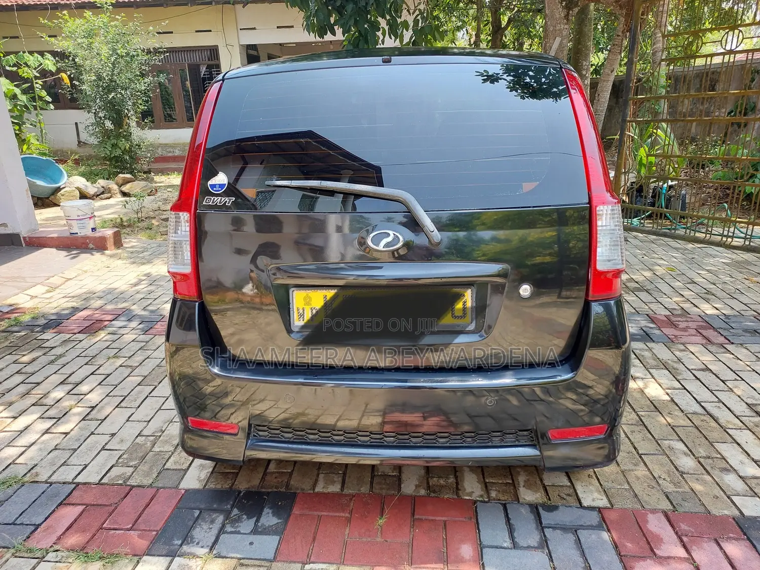 Car 2011 Black