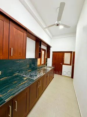 4bdrm House in Thalawathugoda for sale