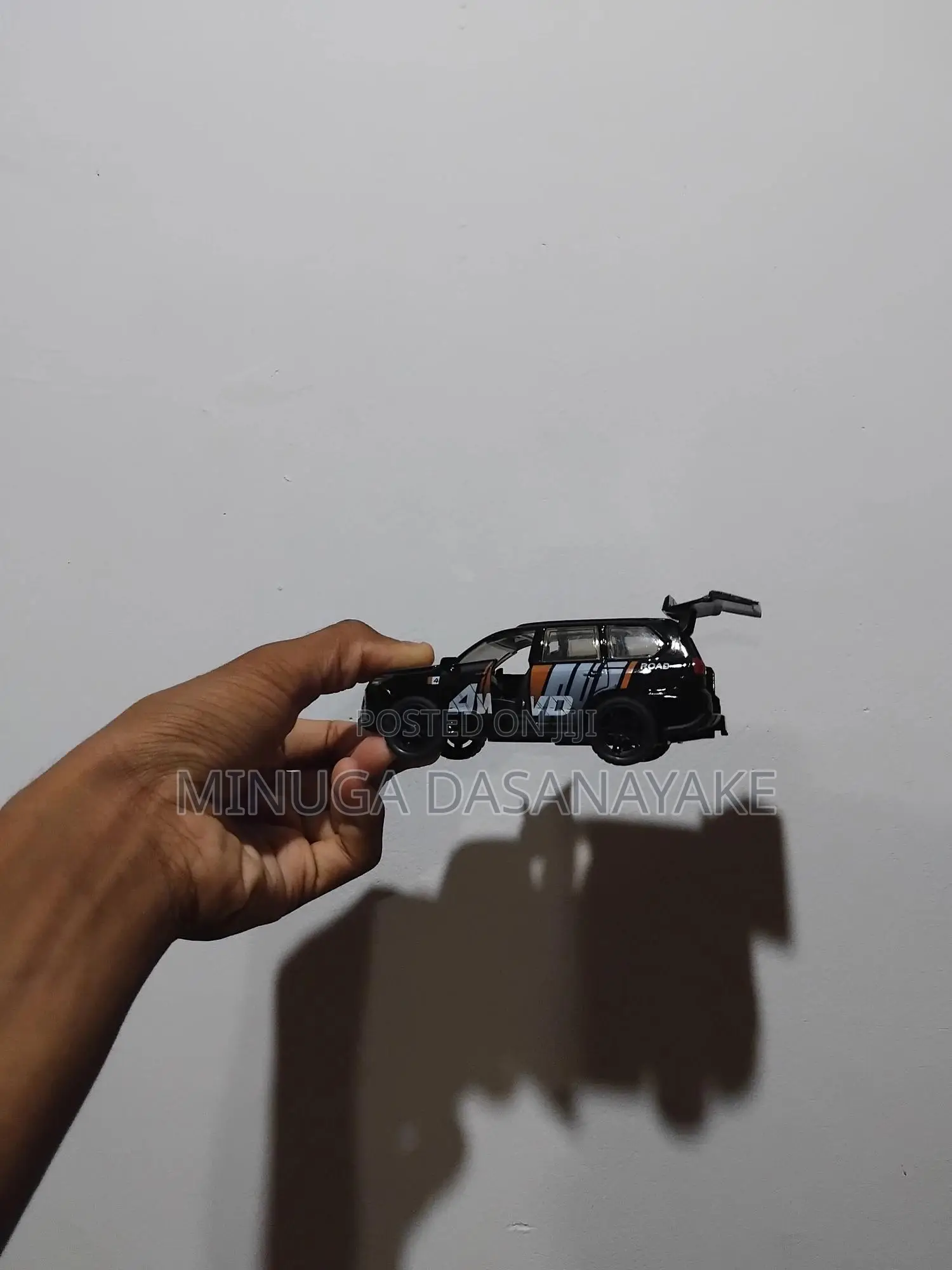 L5700 Lexus Die Cast Model