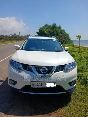 Nissan X-Trail 2.0 Hybrid FWD 2016 Pearl