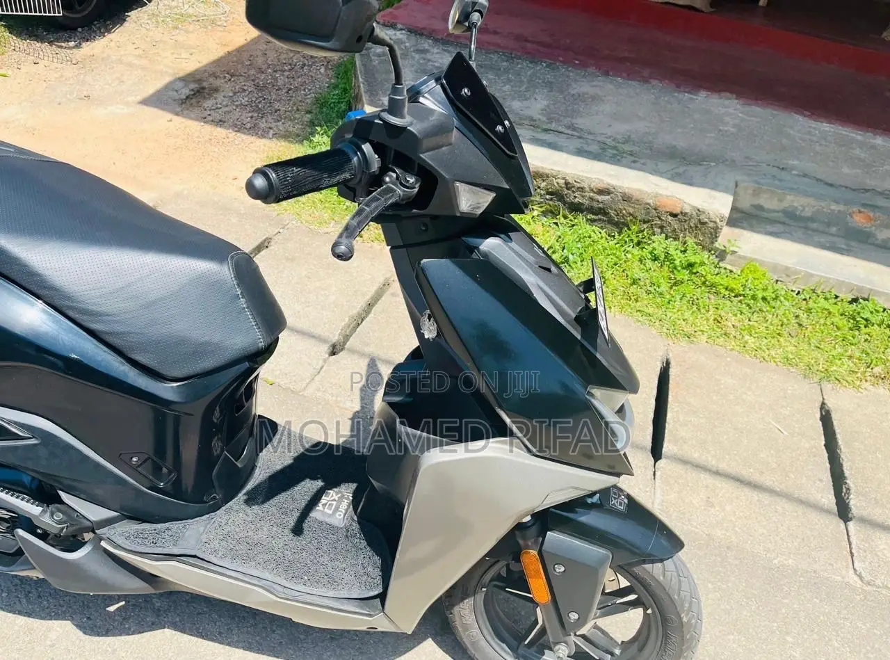 New Hero Xoom 110 Xtec 2025 Black