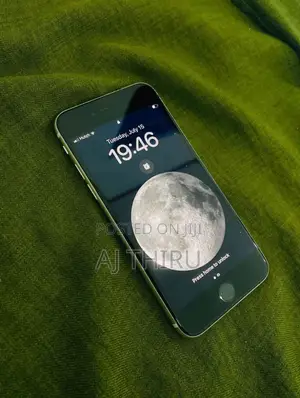 Apple iPhone SE (2022) 128 GB White