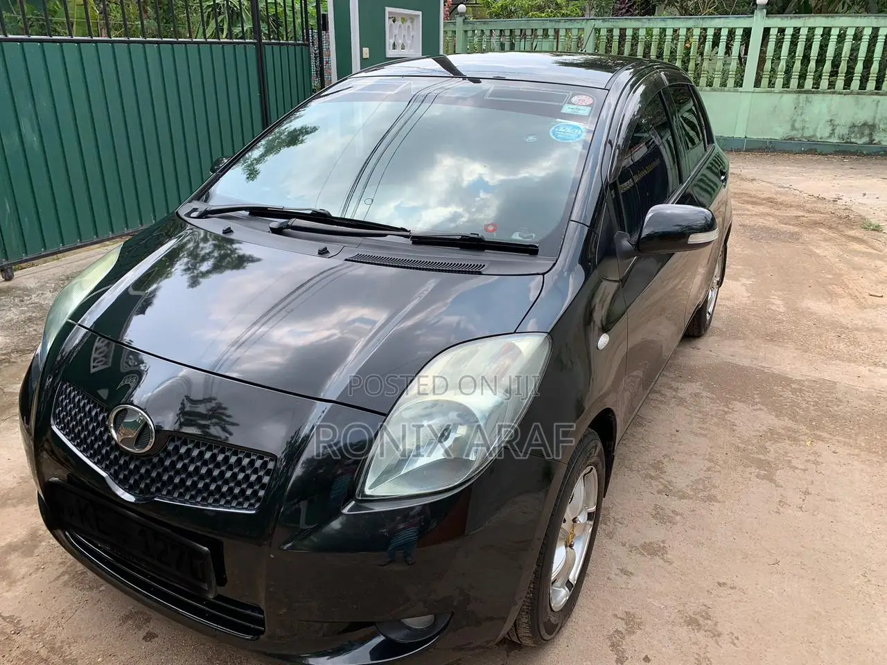 Toyota Vitz 2007 Black