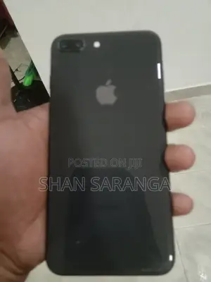 Apple iPhone 8 Plus 64 GB Black