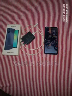 Samsung Galaxy A06 128 GB Purple