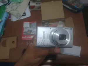 Canon Ixus 132