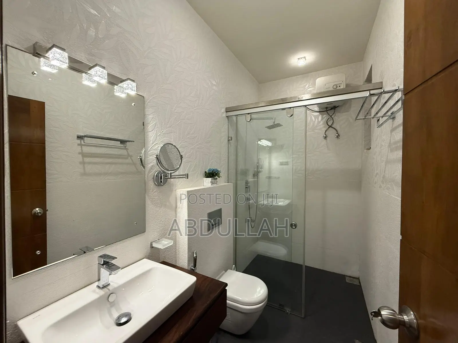 Furnished 9bdrm Apartment in Apartment, Kollupitiya for rent