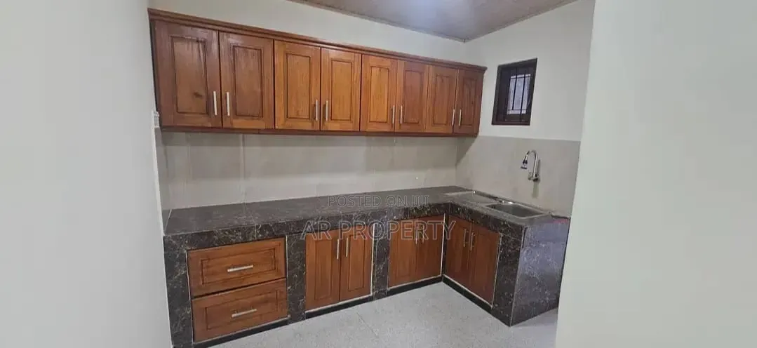 3bdrm House in Colombo City for rent