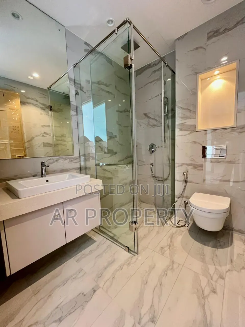 3bdrm Apartment in Colombo City for sale