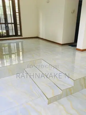 5bdrm House in Ja-Ela for sale