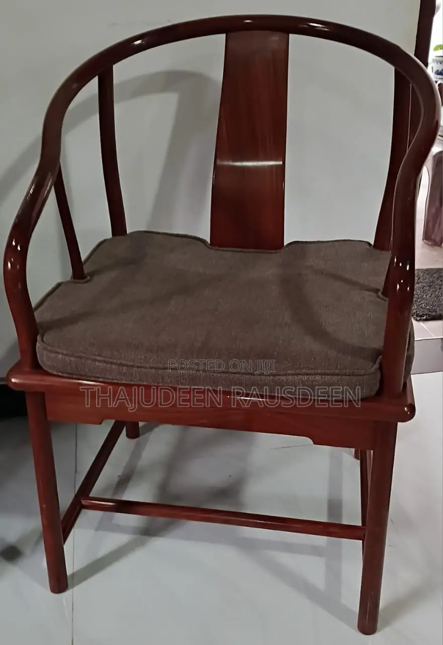 Classical Chinese Craftsmanship. ​The Design: "Waisted" Style