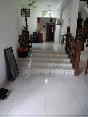 5bdrm House in Thalawathugoda for sale