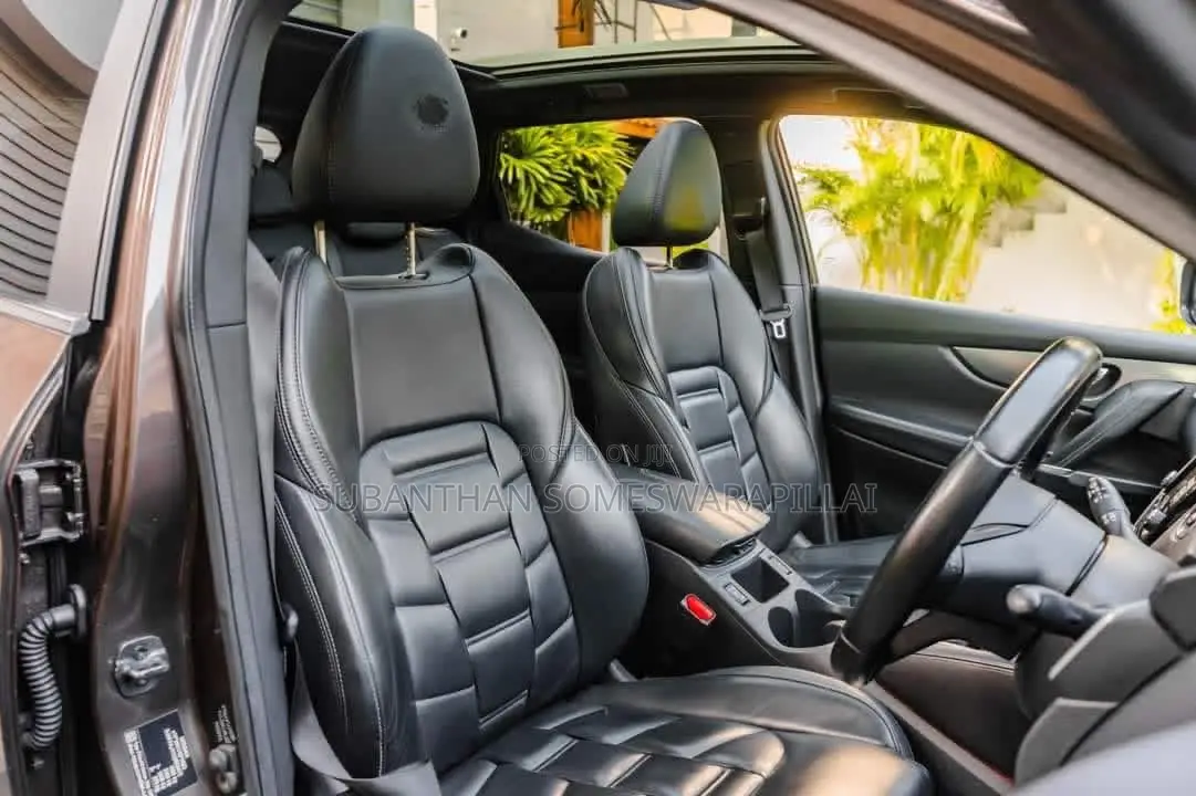 Nissan Qashqai 2019 Brown