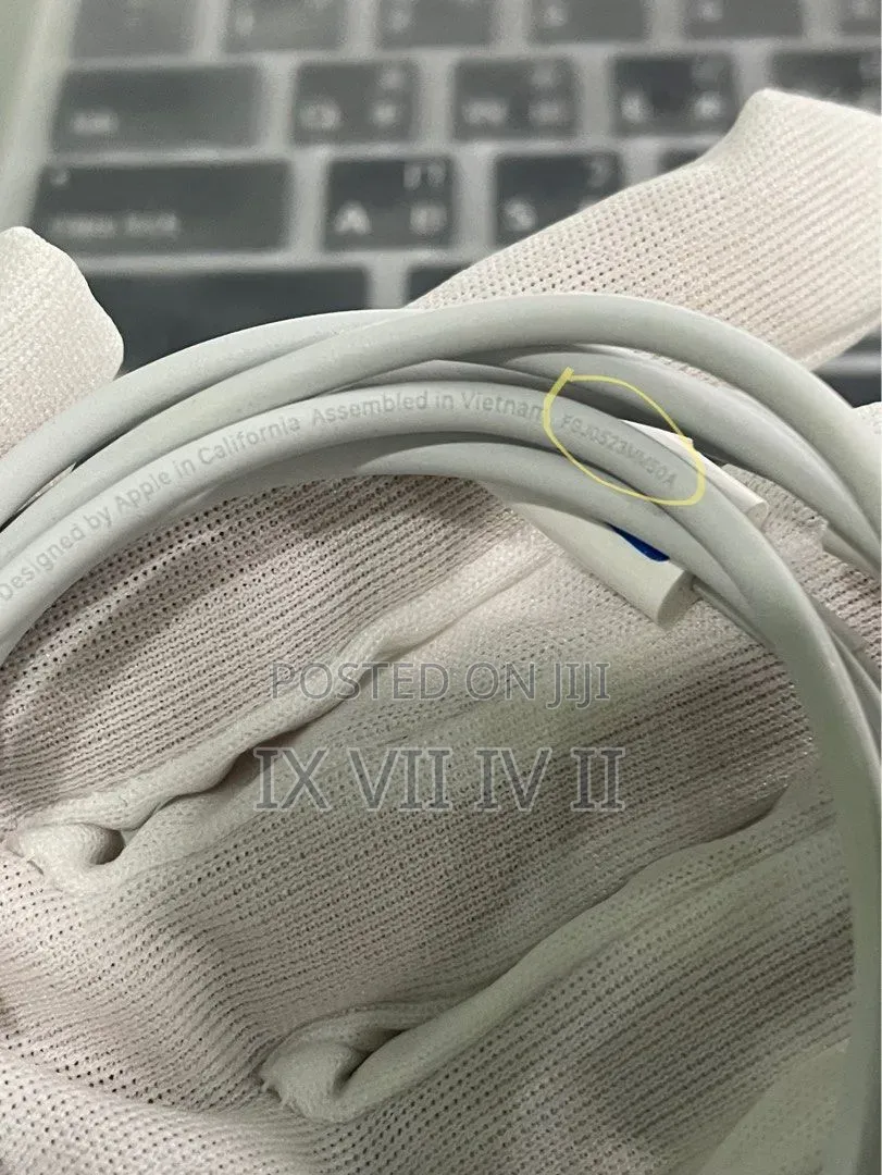 Original Apple Cable