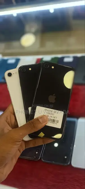 New Apple iPhone SE (2020) 64 GB