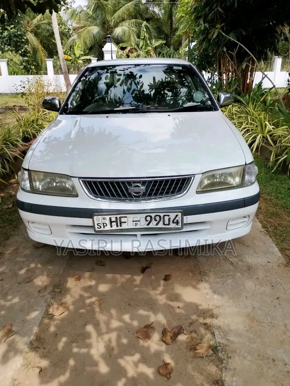 Nissan FB15 2000 White