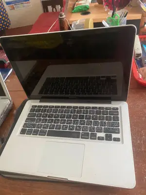 Laptop Apple MacBook 16GB Intel Core i7 HDD 256GB