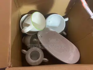 Tea Cups, Sauces, Tea Pots N Etc