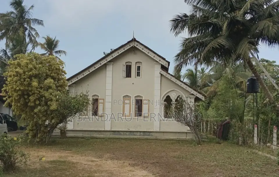 4bdrm House in Wennappuwa for sale
