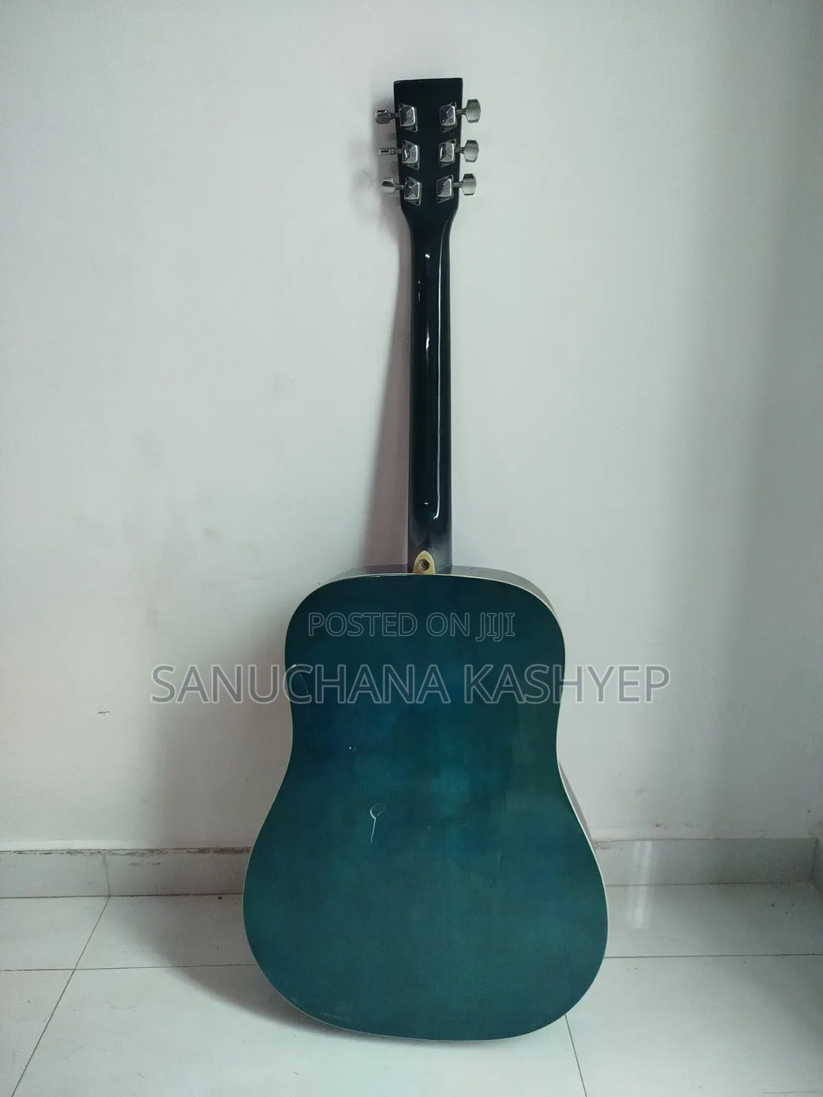 Used Box Guitar
